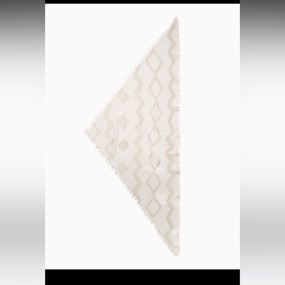 Wilfred triangle mosaic 100% scarf ASO Meghan Markle - Picture 1 of 6